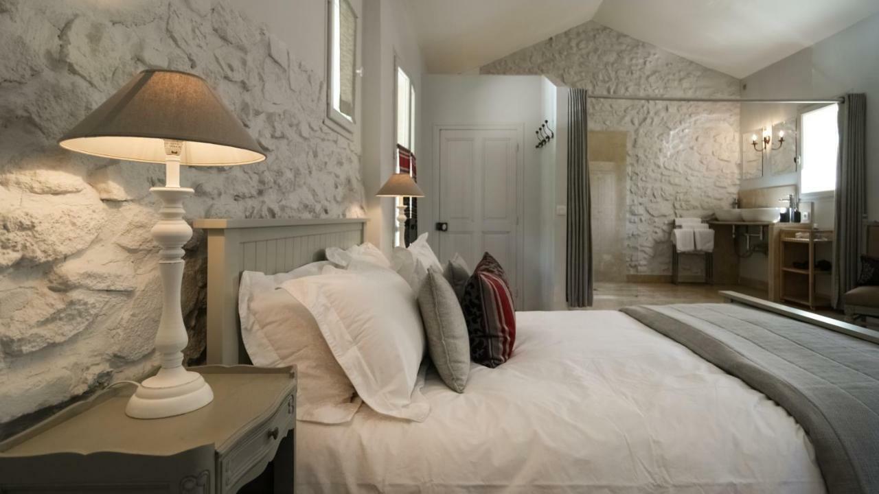 La Ferme Des Belugues Bed & Breakfast Le Barroux